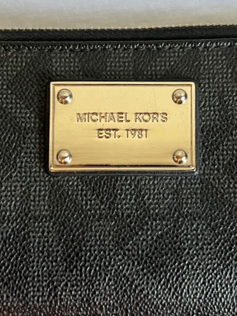 Michael Kors Black Signature Coated Canvas "Jet Set" Zip Around Wallet - Picture 2 of 7